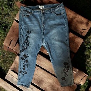Embroidered Lane Bryant jeans size 22
